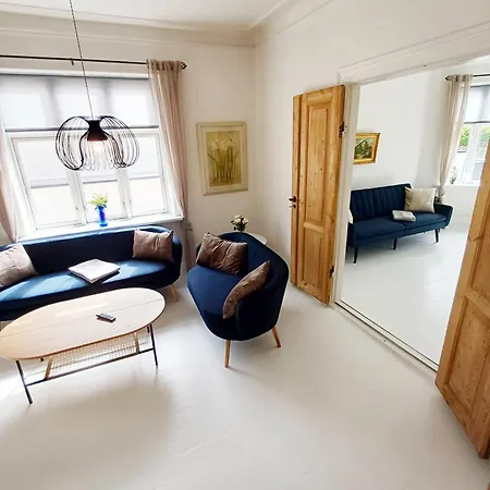 Exclusive Luxury With Free Private Parki *
