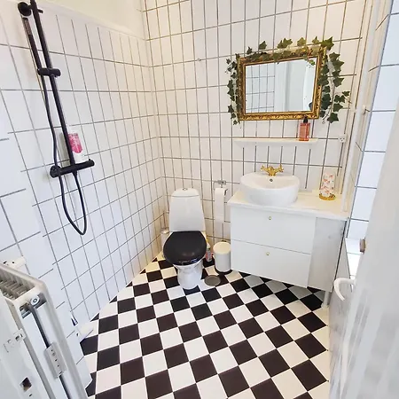 Exclusive Luxury With Free Private Parki *