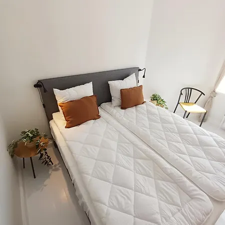 Exclusive Luxury With Free Private Parki *